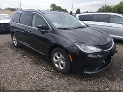 2C4RC1EG4HR811196 2017 CHRYSLER PACIFICA