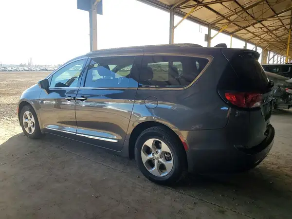 2C4RC1EG4HR812106 2017 CHRYSLER PACIFICA - Image 2