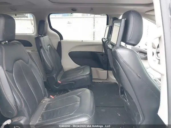2C4RC1EG4HR831965 2017 CHRYSLER PACIFICA - Image 8