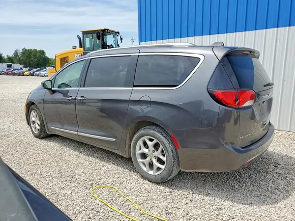 2C4RC1EG4HR850693 2017 CHRYSLER PACIFICA - Image 2