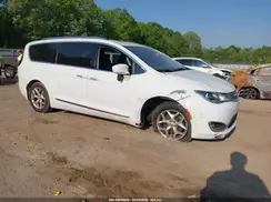 2C4RC1EG4JR101883 2018 CHRYSLER PACIFICA