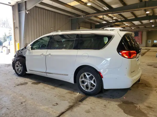 2C4RC1EG4JR111751 2018 CHRYSLER PACIFICA - Image 2