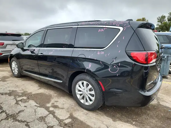 2C4RC1EG4JR131207 2018 CHRYSLER PACIFICA - Image 2