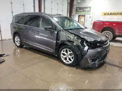 2C4RC1EG4JR136374 2018 CHRYSLER PACIFICA