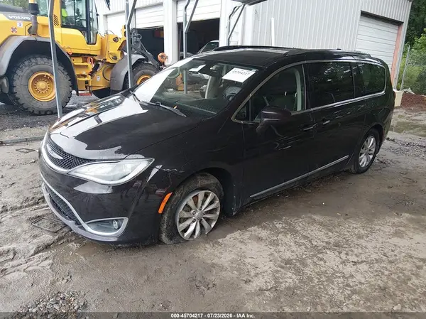 2C4RC1EG4JR144104 2018 CHRYSLER PACIFICA - Image 2