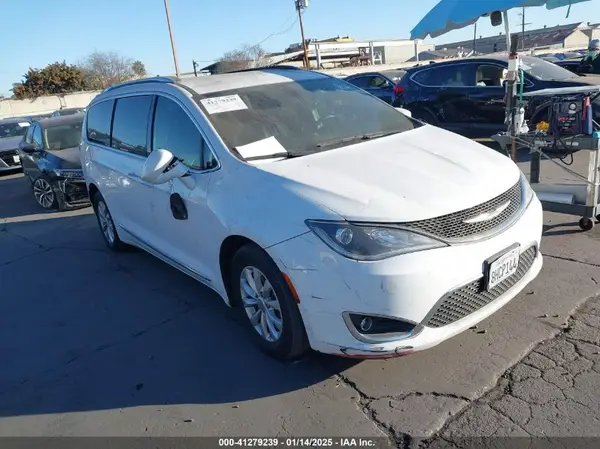 2C4RC1EG4JR149917 2018 CHRYSLER PACIFICA - Image 1