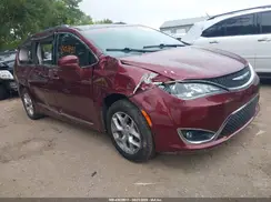 2C4RC1EG4JR157533 2018 CHRYSLER PACIFICA