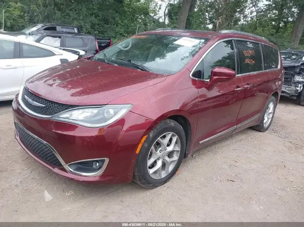 2C4RC1EG4JR157533 2018 CHRYSLER PACIFICA - Image 2