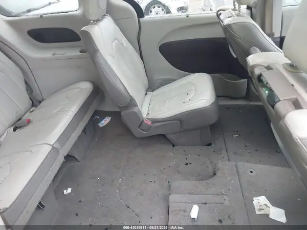 2C4RC1EG4JR157533 2018 CHRYSLER PACIFICA - Image 8