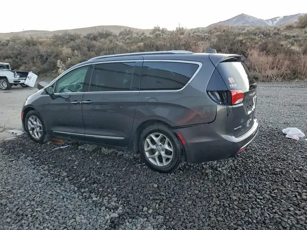 2C4RC1EG4JR236409 2018 CHRYSLER PACIFICA - Image 2