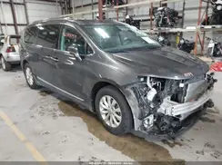 2C4RC1EG4JR257583 2018 CHRYSLER PACIFICA