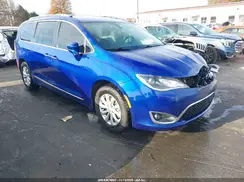 2C4RC1EG4JR257745 2018 CHRYSLER PACIFICA