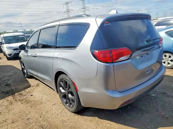 2C4RC1EG4JR263321 2018 CHRYSLER PACIFICA - Image 2