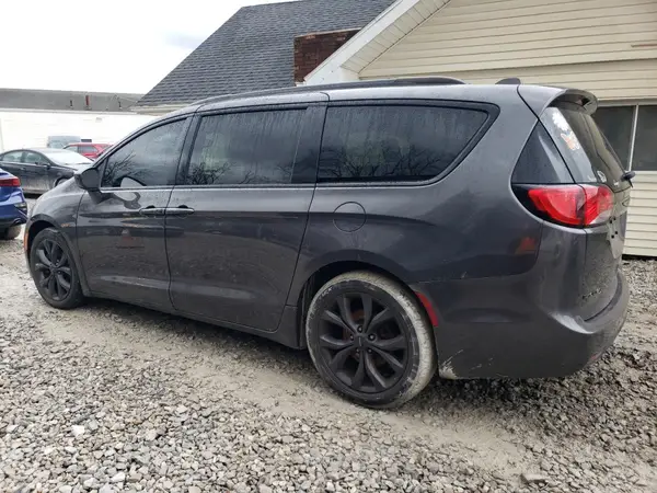 2C4RC1EG4JR289255 2018 CHRYSLER PACIFICA - Image 2