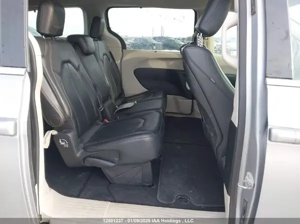 2C4RC1EG4JR290325 2018 CHRYSLER PACIFICA - Image 8