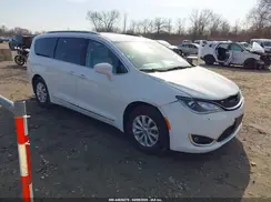 2C4RC1EG4JR312422 2018 CHRYSLER PACIFICA