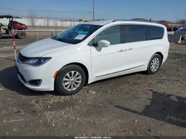 2C4RC1EG4JR312422 2018 CHRYSLER PACIFICA - Image 2