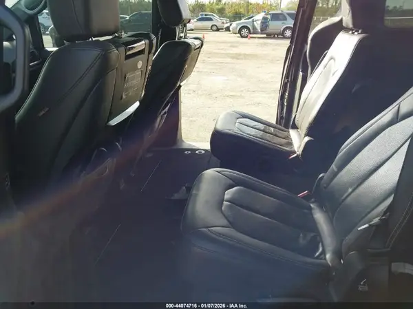 2C4RC1EG4KR507888 2019 CHRYSLER PACIFICA - Image 8