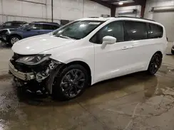 2C4RC1EG4KR582218 2019 CHRYSLER PACIFICA