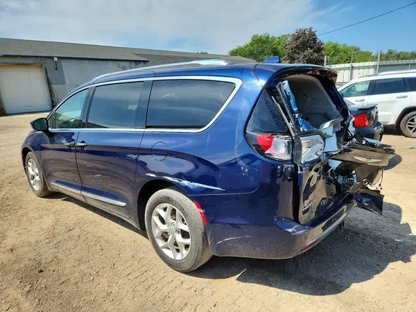 2C4RC1EG4KR588875 2019 CHRYSLER PACIFICA - Image 2