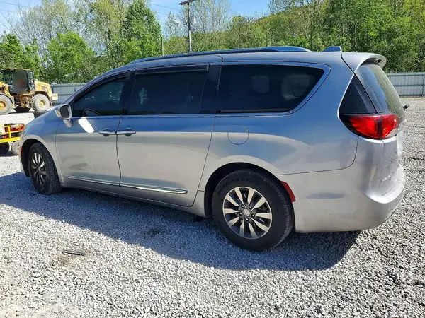2C4RC1EG4KR597995 2019 CHRYSLER PACIFICA - Image 2