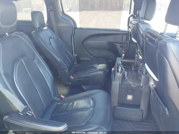2C4RC1EG4KR617677 2019 CHRYSLER PACIFICA - Image 8