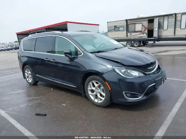 2C4RC1EG4KR628680 2019 CHRYSLER PACIFICA - Image 1