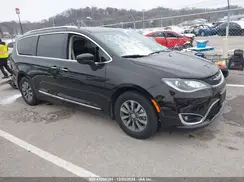 2C4RC1EG4KR636813 2019 CHRYSLER PACIFICA