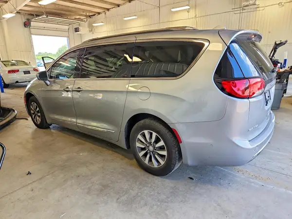 2C4RC1EG4LR137978 2020 CHRYSLER PACIFICA - Image 2