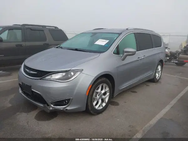 2C4RC1EG4LR210296 2020 CHRYSLER PACIFICA - Image 2