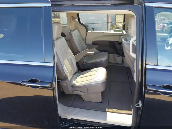 2C4RC1EG5HR531402 2017 CHRYSLER PACIFICA - Image 8