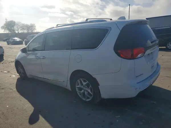 2C4RC1EG5HR543680 2017 CHRYSLER PACIFICA - Image 2