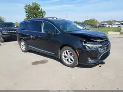 2C4RC1EG5HR550967 2017 CHRYSLER PACIFICA