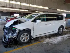 2C4RC1EG5HR560236 2017 CHRYSLER PACIFICA