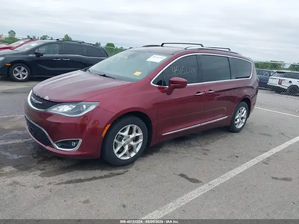 2C4RC1EG5HR564707 2017 CHRYSLER PACIFICA - Image 2