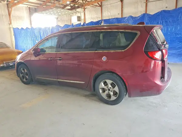 2C4RC1EG5HR564870 2017 CHRYSLER PACIFICA - Image 2