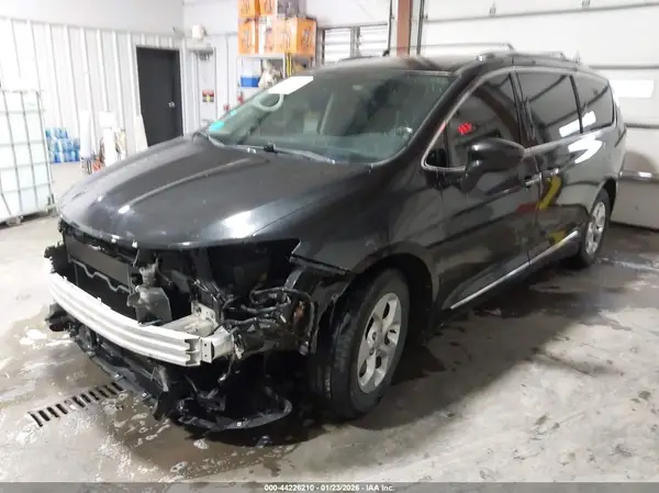 2C4RC1EG5HR570099 2017 CHRYSLER PACIFICA - Image 2
