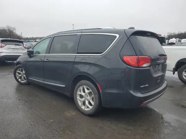 2C4RC1EG5HR585377 2017 CHRYSLER PACIFICA - Image 2