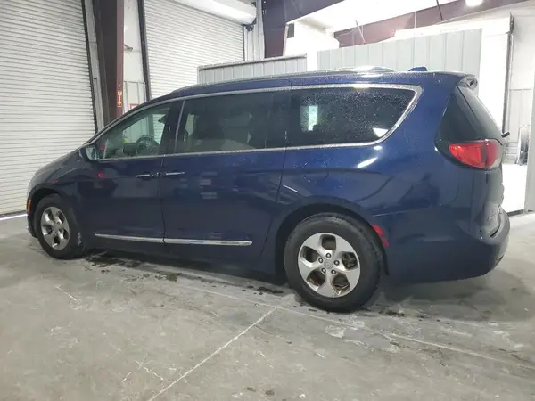 2C4RC1EG5HR594550 2017 CHRYSLER PACIFICA - Image 2