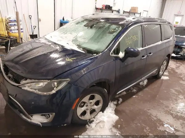 2C4RC1EG5HR599487 2017 CHRYSLER PACIFICA - Image 2