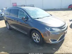 2C4RC1EG5HR602792 2017 CHRYSLER PACIFICA