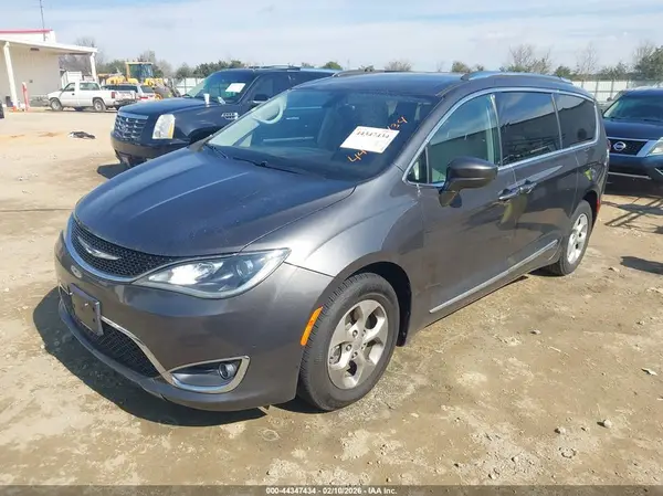 2C4RC1EG5HR602792 2017 CHRYSLER PACIFICA - Image 2