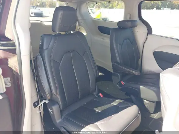 2C4RC1EG5HR614246 2017 CHRYSLER PACIFICA - Image 8