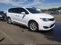 2C4RC1EG5HR614411 2017 CHRYSLER PACIFICA