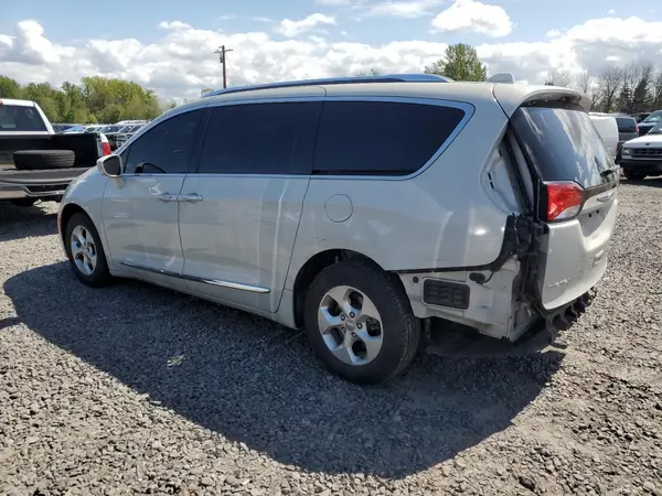 2C4RC1EG5HR622590 2017 CHRYSLER PACIFICA - Image 2