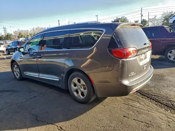 2C4RC1EG5HR622749 2017 CHRYSLER PACIFICA - Image 2