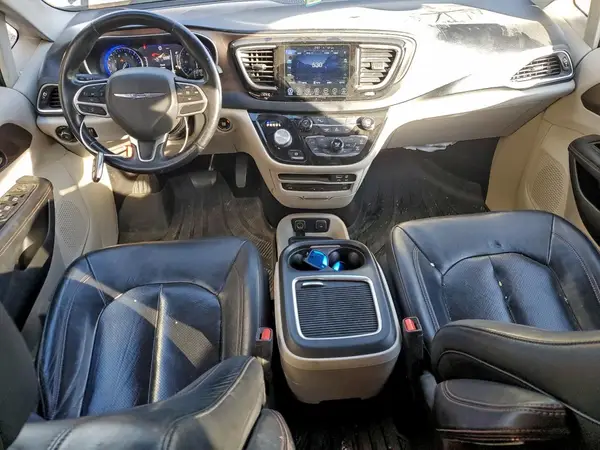 2C4RC1EG5HR622749 2017 CHRYSLER PACIFICA - Image 8