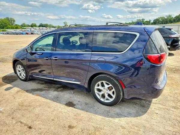 2C4RC1EG5HR634898 2017 CHRYSLER PACIFICA - Image 2