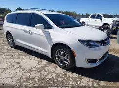 2C4RC1EG5HR659381 2017 CHRYSLER PACIFICA