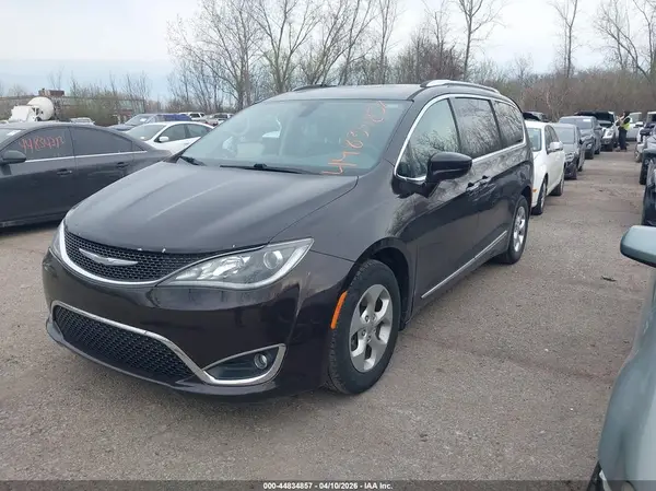 2C4RC1EG5HR665245 2017 CHRYSLER PACIFICA - Image 2